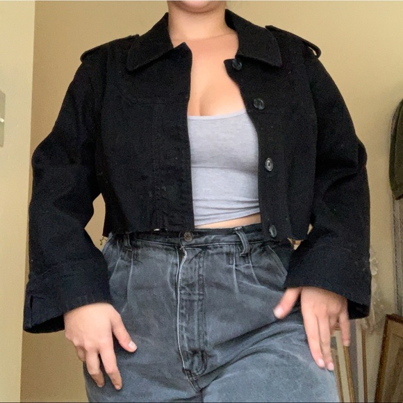 Cropped black jacket - Picture 3 of 7